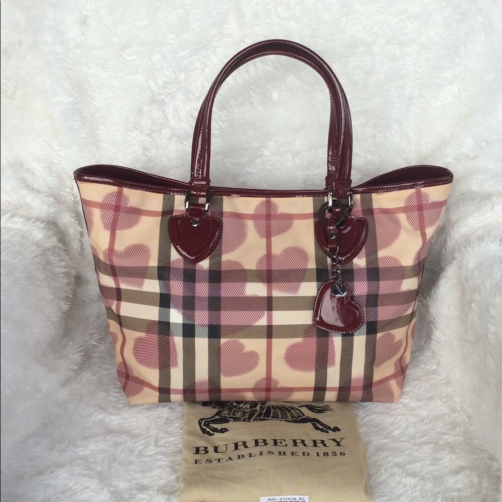🔴SOLD🔴Authentic Burberry Hear Check Gracie Tote